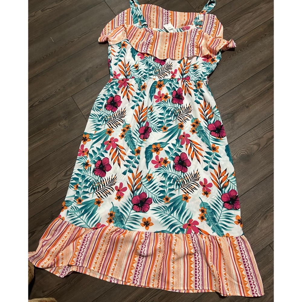 Absolutely Famous Tropical Print Dress